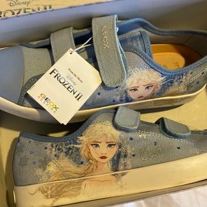 Geox Elsa sneakers size 39 light blue with crystals